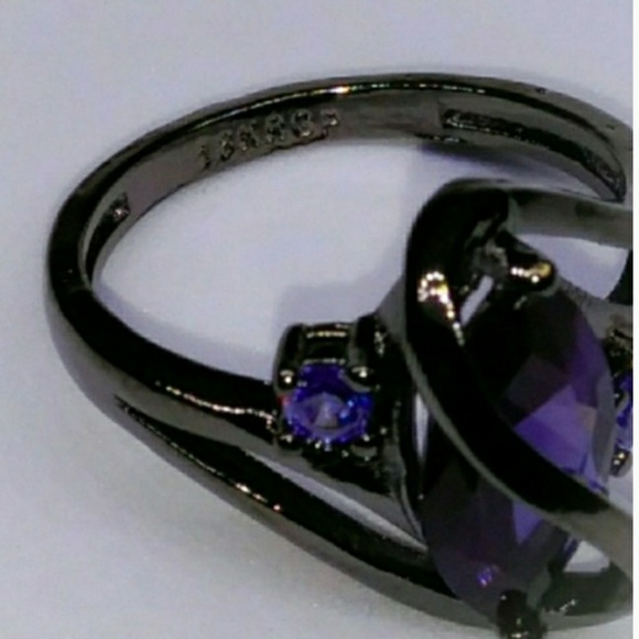 🎀18k Black Gold Amethyst Ring - Picture 6 of 8